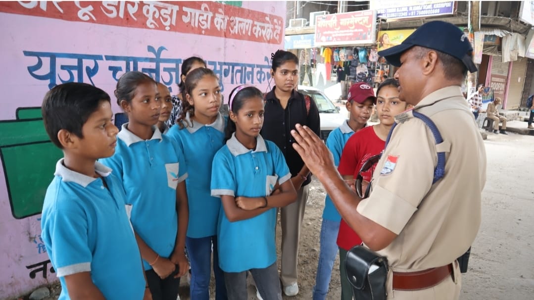 मित्र पुलिस ने निभाई मित्रता